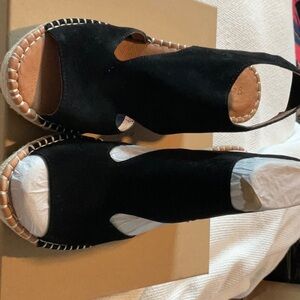Women’s size 10 black suede espadrilles. NEW